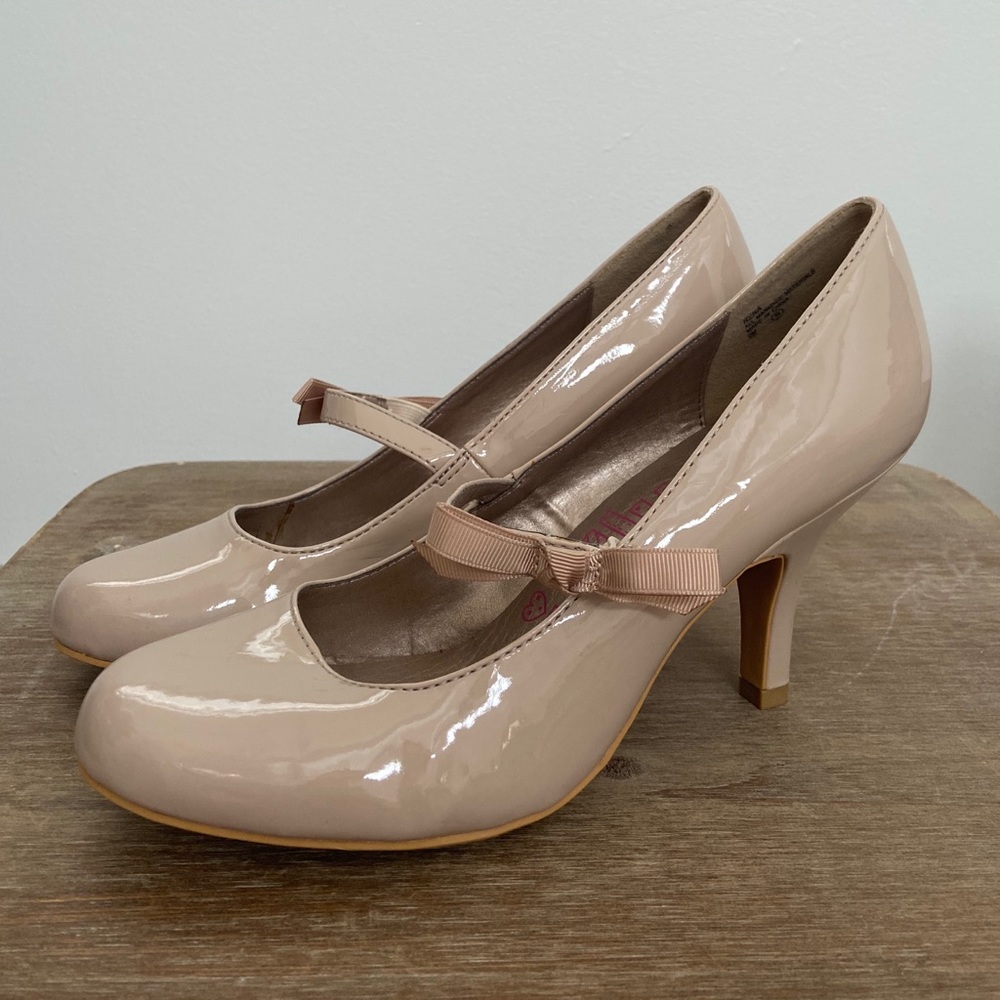 Nude/pink “Rena” heels